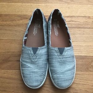 Tom’s slip on shoes